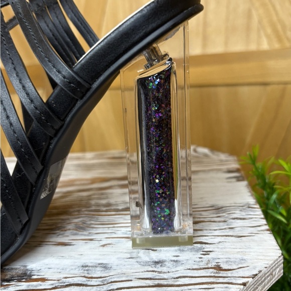 Qupid Women’s Black and Silver Strappy Stiletto Heels - Picture 2 of 6